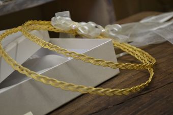 Χειροποίητα επίχρυσα ματ στέφανα γάμου πλεξούδα