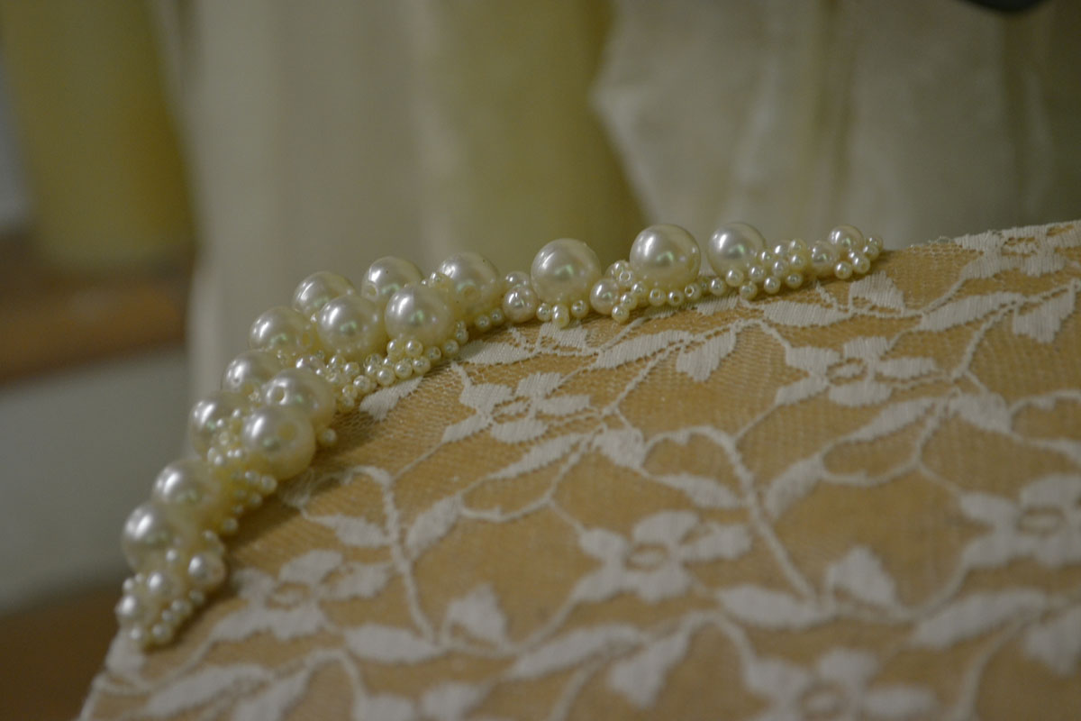Ξύλινος Δίσκος με Δαντέλα