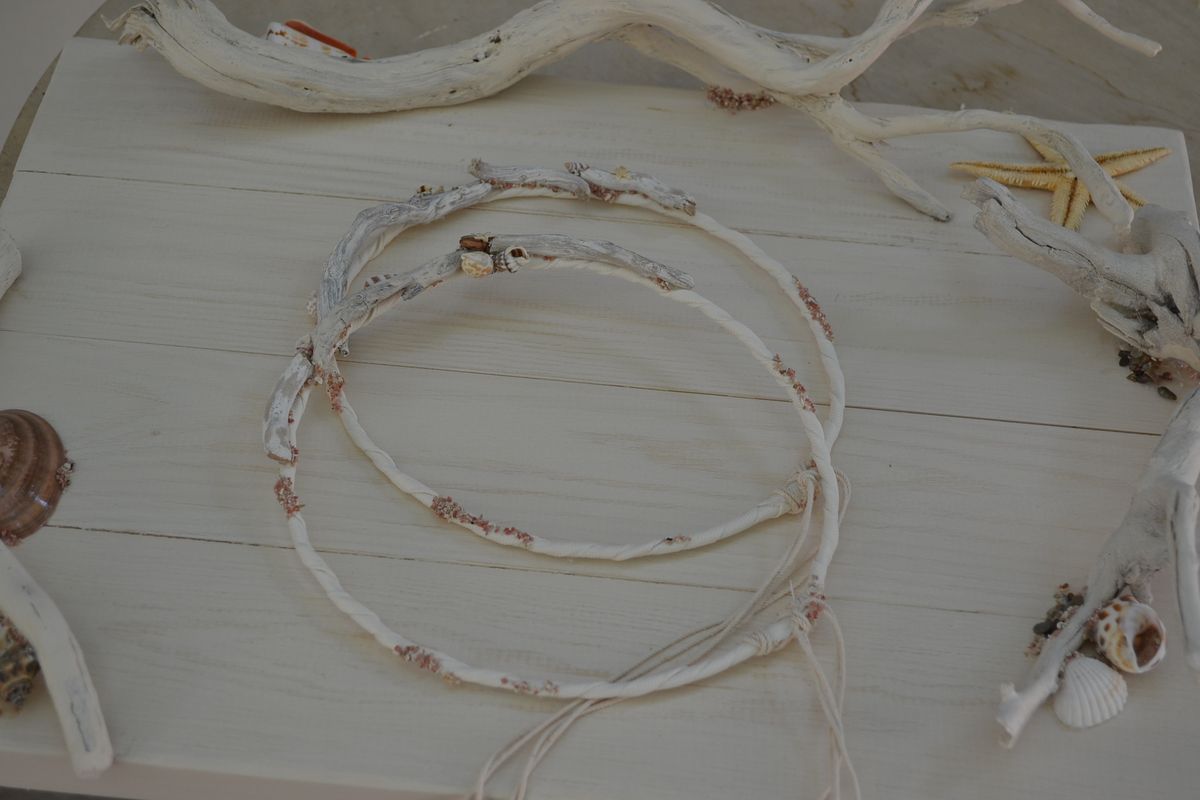 Marine Themed Wedding Set with Driftwood and Gauze